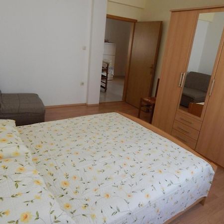 Apartments Zoki - Great Location Close To The Sea 비스 외부 사진