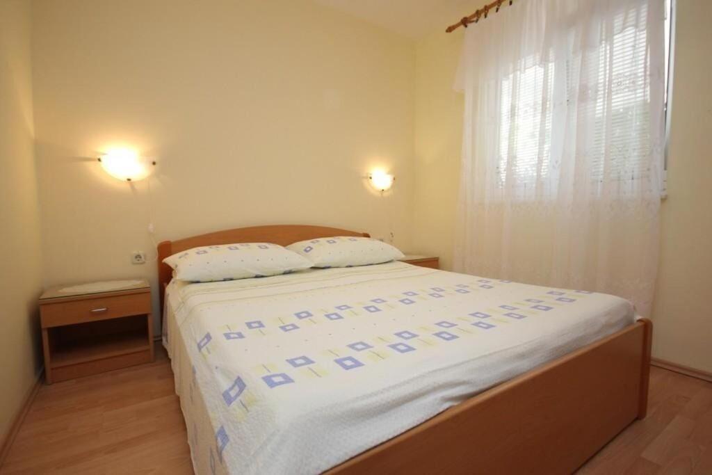 Apartments Zoki - Great Location Close To The Sea 비스 외부 사진