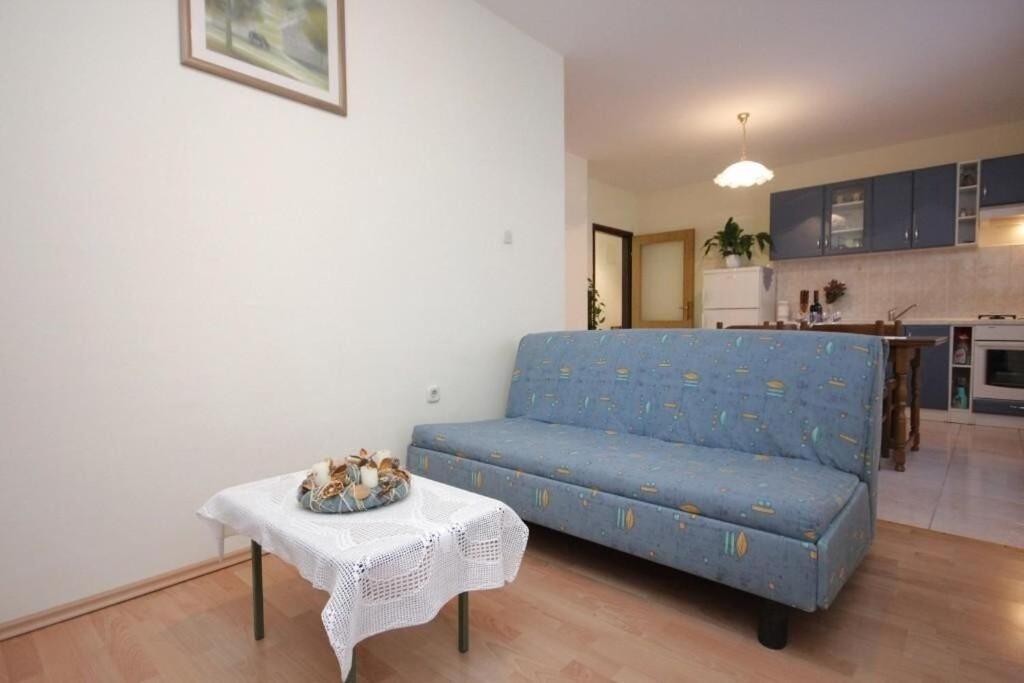 Apartments Zoki - Great Location Close To The Sea 비스 외부 사진
