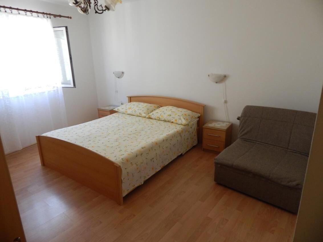 Apartments Zoki - Great Location Close To The Sea 비스 외부 사진
