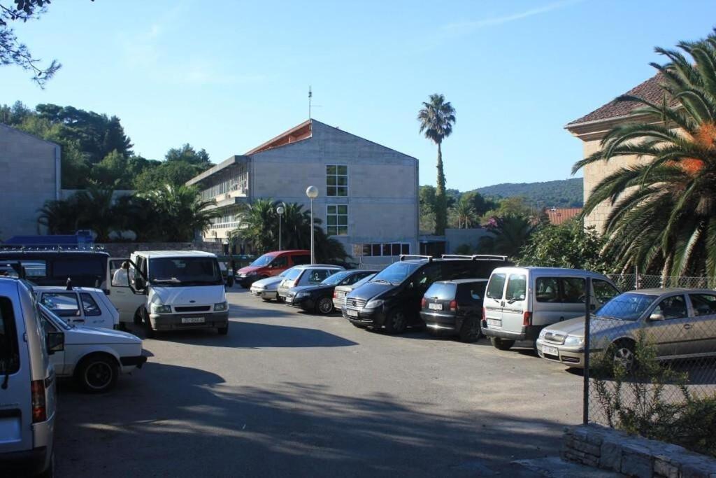 Apartments Zoki - Great Location Close To The Sea 비스 외부 사진